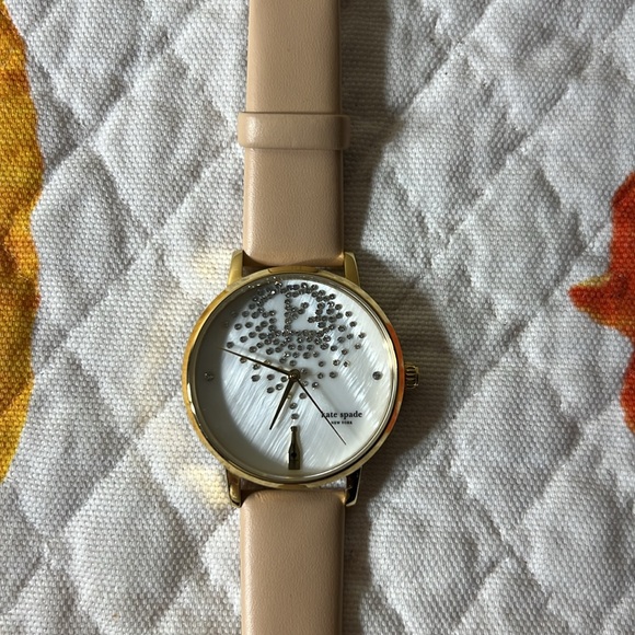 KATE SPADE NEW YORK “CHEERS” KSW 1015 WATCH 5 STAR MINT CONDITION - Picture 2 of 8